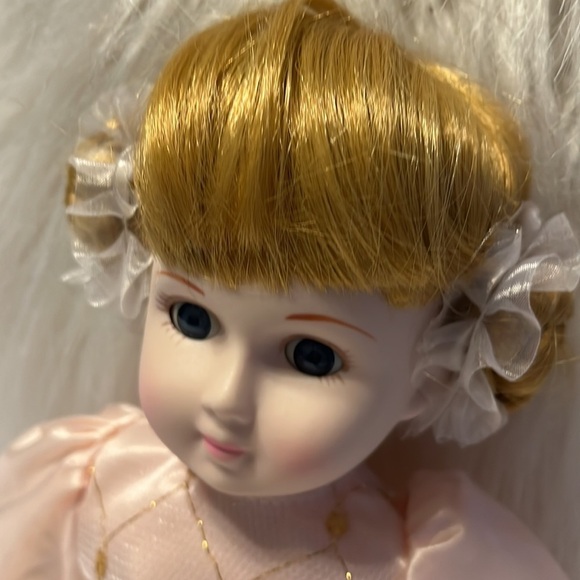 The San Francisco Music Box Ballerina Porcelain Doll Musical‎ Wind Up 12 Inch - Picture 6 of 16